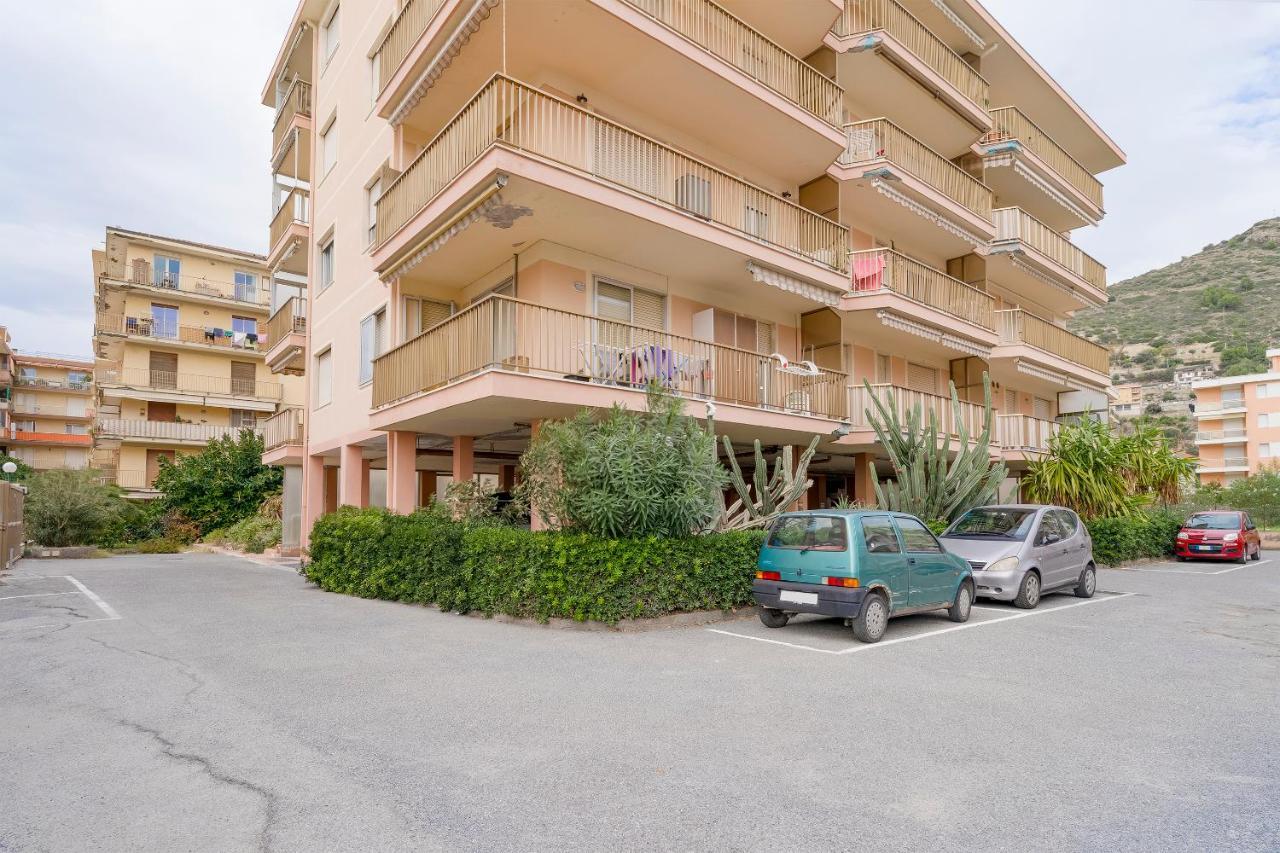 Ferienwohnung Near The Sea - Wifi And Parking Ventimiglia Exterior foto